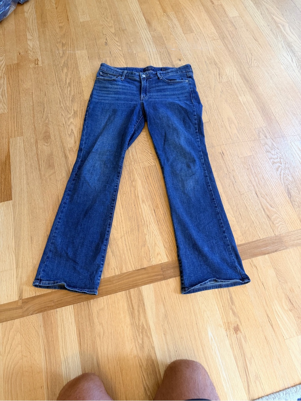 Ladies Size 12/31 R "Lucky Brand" Women's Dark Blue Flared Jeans GUC